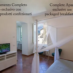  Bed & Breakfast Secret Window